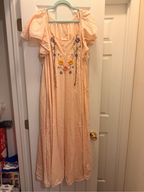 Free People Dresses & Skirts - Free People Peach Maxi Dress with Floral Embroidery